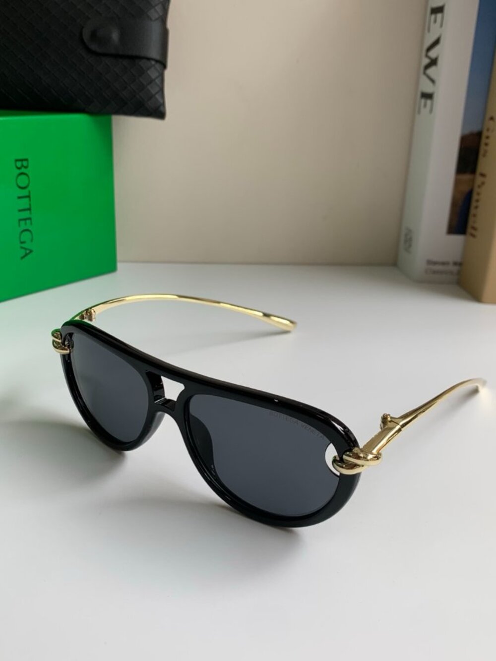 BOTTEGA VENETA 2026 New Sunscreen Sunglasses - Picture 2 of 9